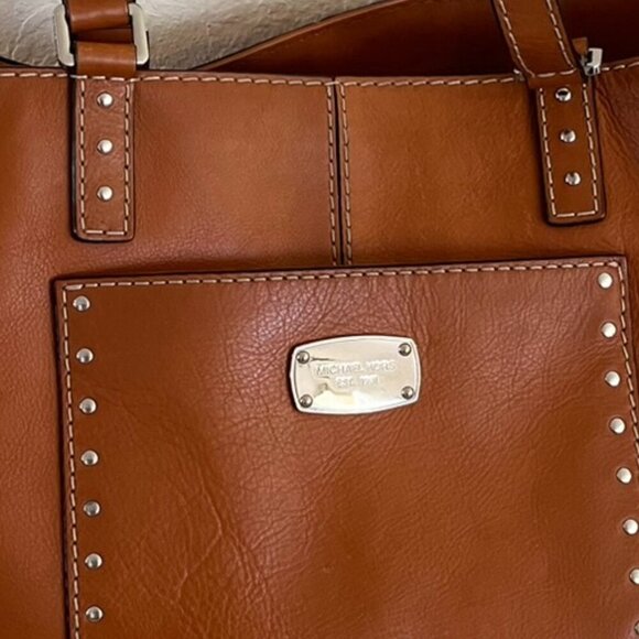Michael Kors Large Double Handles Studded Brown Leather Astor Travel Tote - Picture 3 of 16